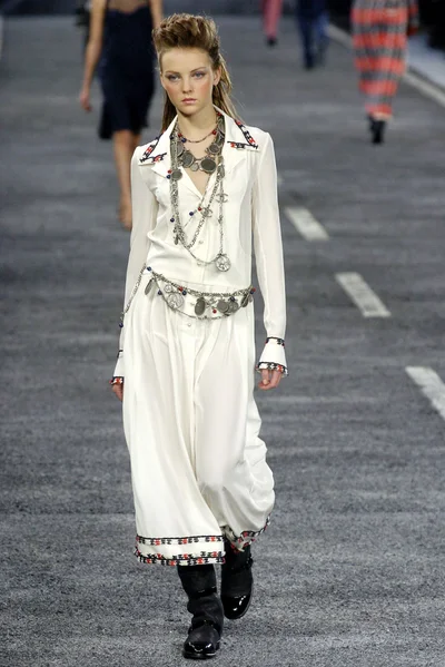 Look 50